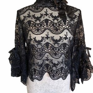 Garcia bow bell sleeve lace illusion crop medium m